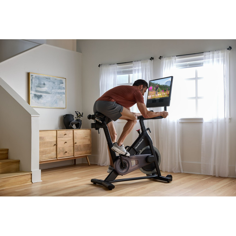 Спинбайк NordicTrack 24 Studio Bike