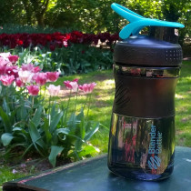 Шейкер спортивний (пляшка) BlenderBottle SportMixer Flip 20oz/590ml Black/Teal Шейкер спортивний (пляшка) BlenderBottle SportMixer Flip 20oz/590ml Black/Teal