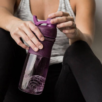 Шейкер спортивний (пляшка) BlenderBottle SportMixer Twist 28oz/820ml Plum (Original) Шейкер спортивний (пляшка) BlenderBottle SportMixer Twist 28oz/820ml Plum (Original)