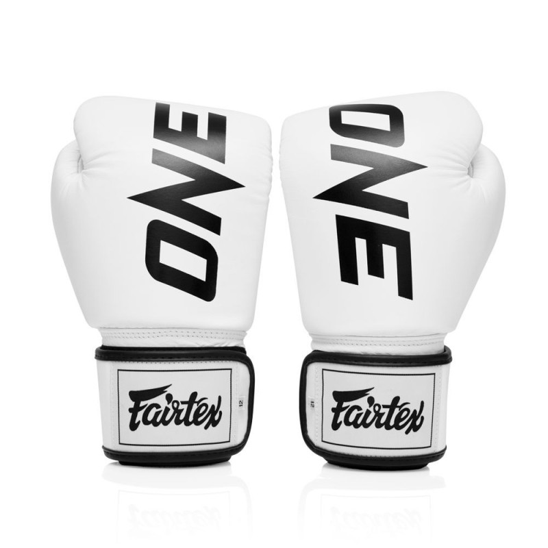 Боксерські рукавиці Fairtex BGV1-ONE (натуральна шкіра) White 12 унцій (бинти в комплекті)