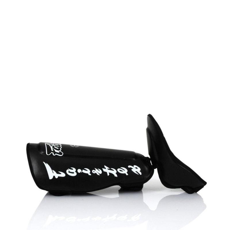 Захист гомілки та стопи Fairtex SP7 Shin Pads Black M