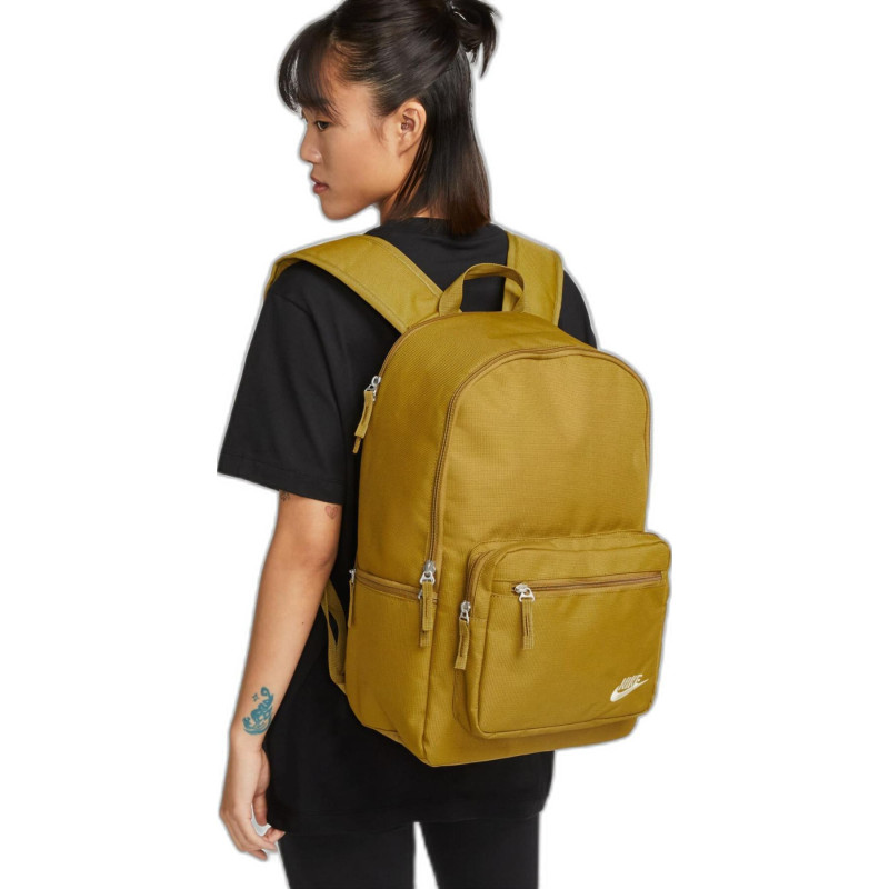 Рюкзак Nike NK HERITAGE EUGENE BKPK 23L гірчичний Уні 43 x 30 x 15 см