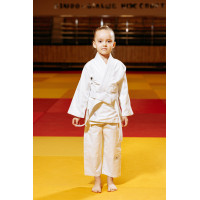Белое детское кимоно для девочек, дзюдо, TM BUDOGI серия BEGINNER, рост 110 см, плотность 350 гр/м.кв.