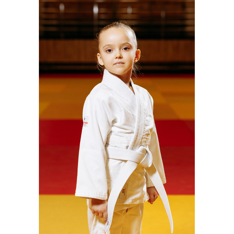 Біле дитяче кімоно для дівчаток, дзюдо, TM BUDOGI серія BEGINNER, зріст 150 см, щільність 350 гр/м.кв.