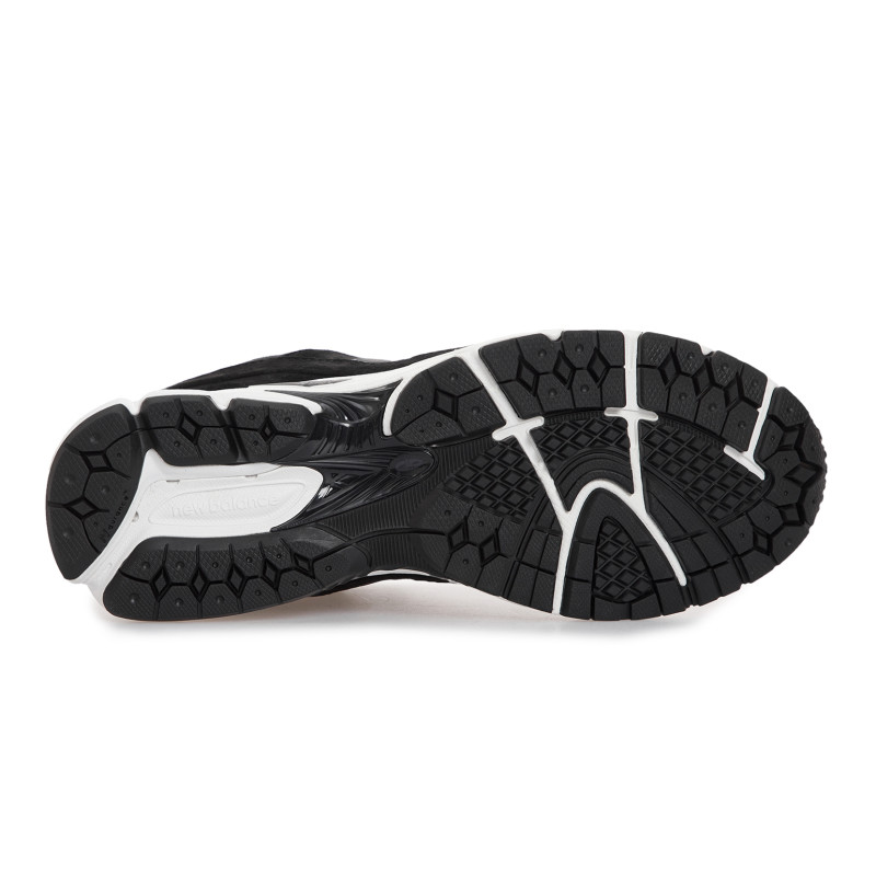 Кросівки чоловічі New Balance 2002R (M2002RBK)