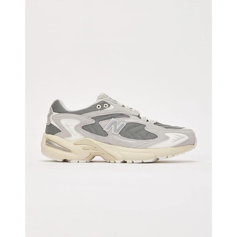 Кросівки чоловічі New Balance Grey Running Shoes Sneakers (ML725AA)