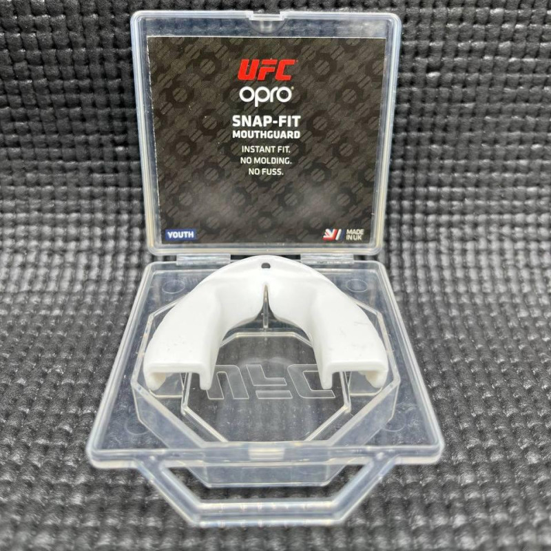 Капа боксерська OPRO Junior Snap-Fit UFC Hologram White (art.002263002)