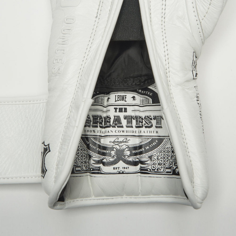 Боксерські рукавиці Leone GN111 THE GREATEST White 10 унцій (бинти 4 м. в комплекті)