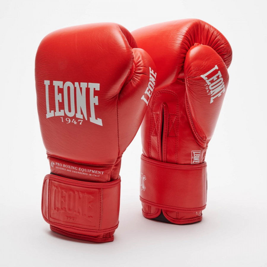 Боксерські рукавиці Leone GN111 THE GREATEST Red 12 унцій (бинти 4 м. в комплекті)
