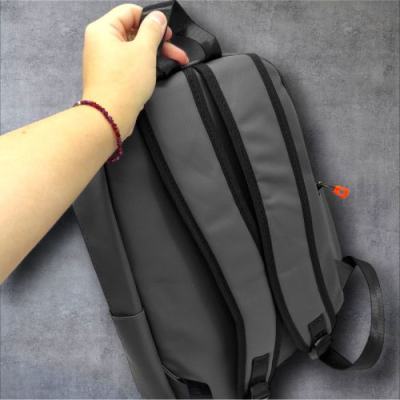 Рюкзак, размер: 29х14х40 см (2 отделения, 3 кармана, на молнии)