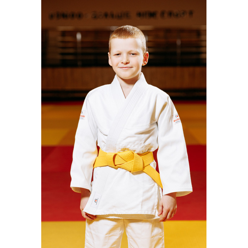 Белое детское кимоно для мальчиков, дзюдо, TM BUDOGI серия BEGINNER, рост 110 см, плотность 350 гр/м.кв.