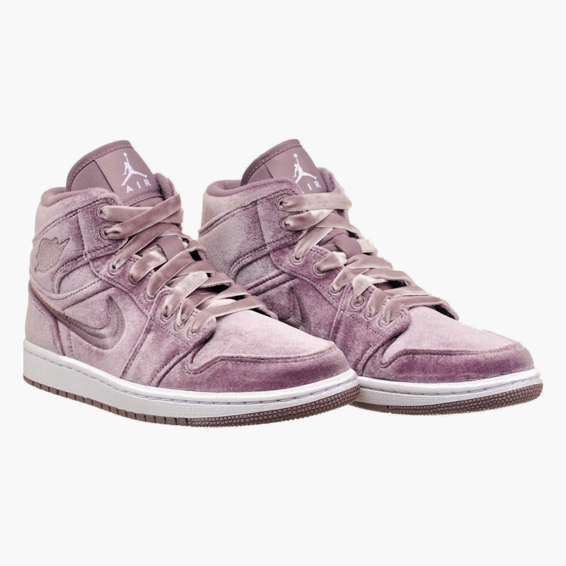 Кросівки жіночі Jordan Air 1 Mid Se (DQ8397-500)