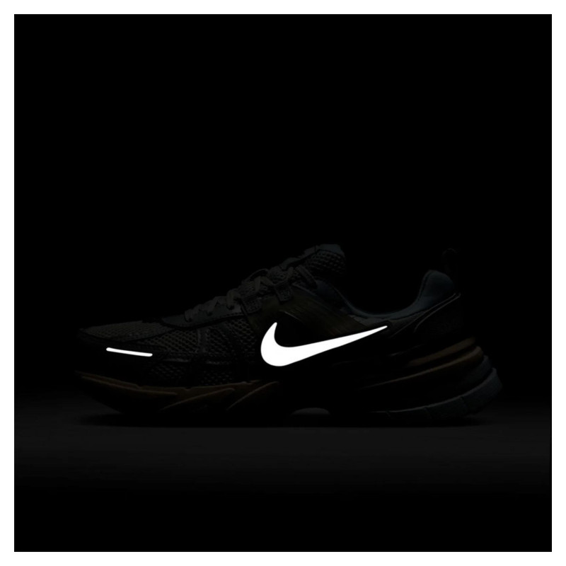Кросівки для бігу жіночі Nike V2k Run (FD0736-004)