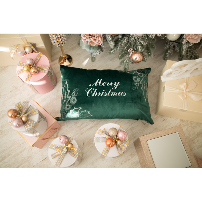 Наволочка новорічна оксамитова вишивана NOV01S "Merry Christmas"