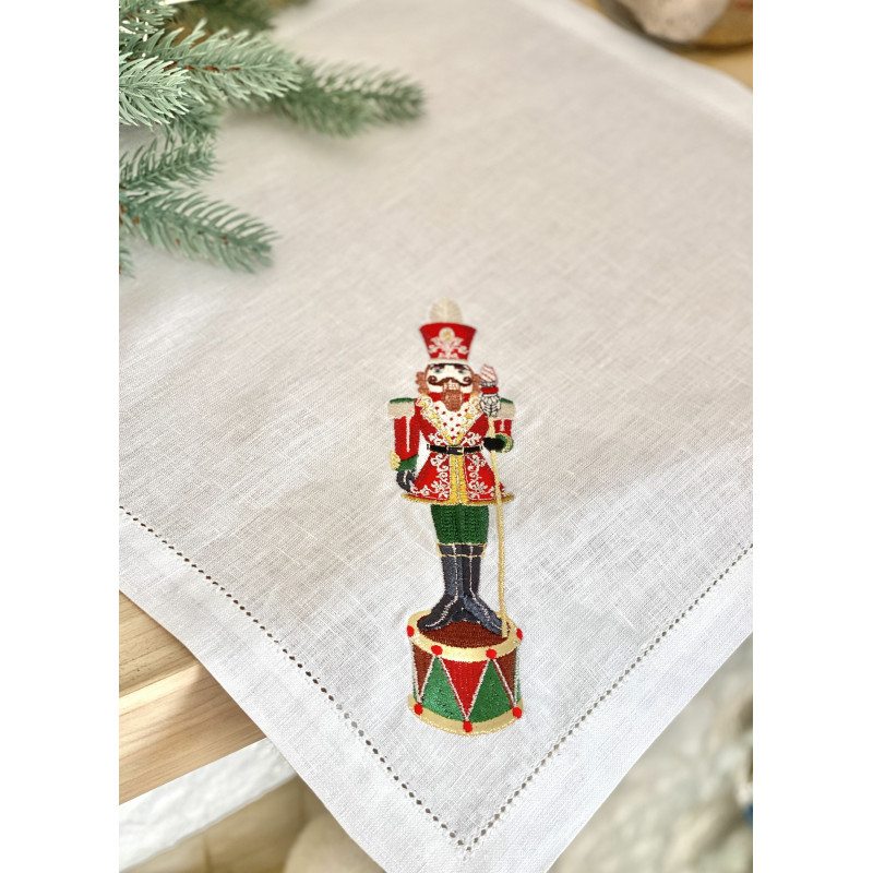 Серветка з вишивкою NUTCRACKER02