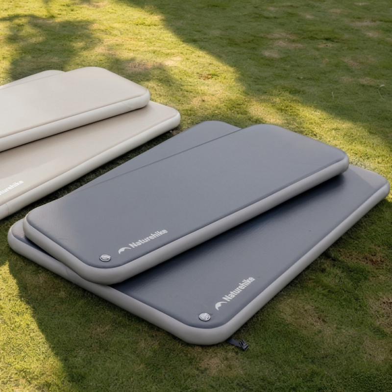 Матрац кемпінговий надувний одномісний Naturehike CNK2550WS039, 192x70x10 см, сірий із ручним насосом