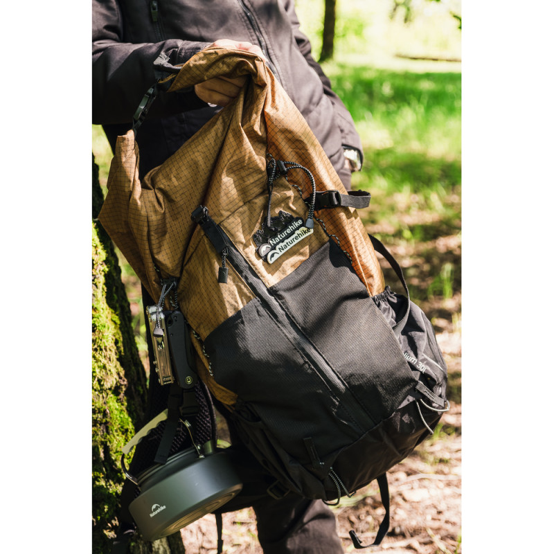 Рюкзак туристичний Naturehike Helium CNK2300016, 30+5 л, коричневий