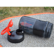 Шейкер спортивний (пляшка) BlenderBottle SportMixer Flip 20oz/590ml Black/Red Шейкер спортивний (пляшка) BlenderBottle SportMixer Flip 20oz/590ml Black/Red