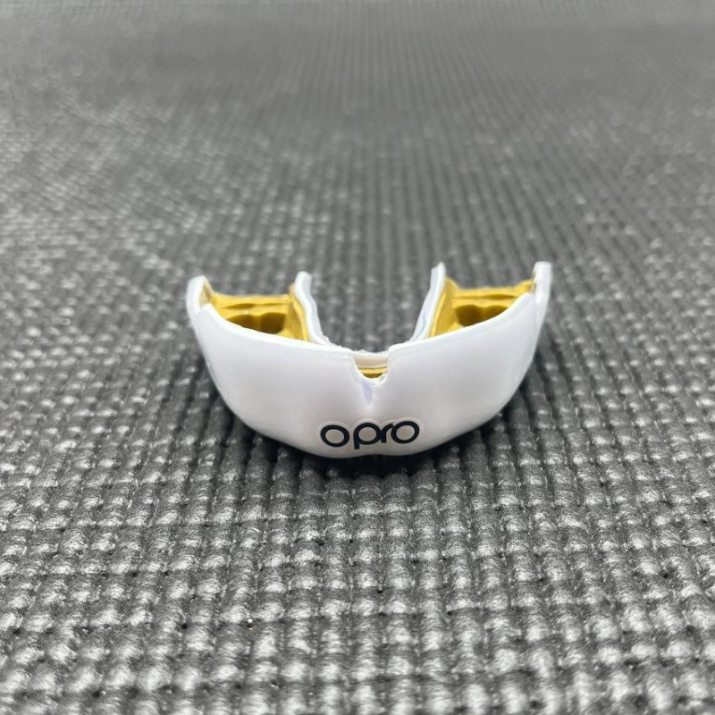 Капа OPRO Instant доросла (вік 11+) White/Gold (art.102520006)