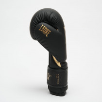 Боксерські рукавиці Leone GN059D Black/Gold 14 унцій (капу в комплекті) Боксерські рукавиці Leone GN059D Black/Gold 14 унцій (капу в комплекті)
