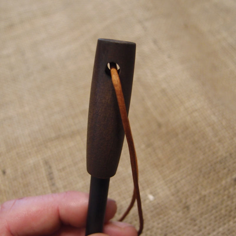 Кресало JuBö Buschcraft Firesteel Oak