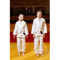 Белое детское кимоно для девочек, джиу-джитсу, TM BUDOGI, рост 150 см, плотность 350 гр/м.кв.
