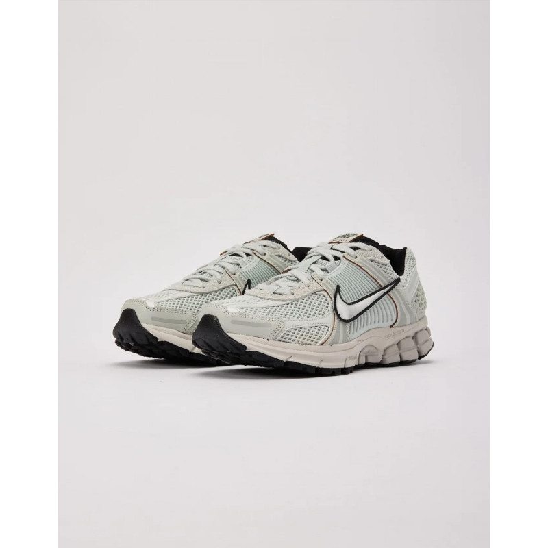 Кросівки жіночі Nike Zoom Vomero 5 (FN6742-001)