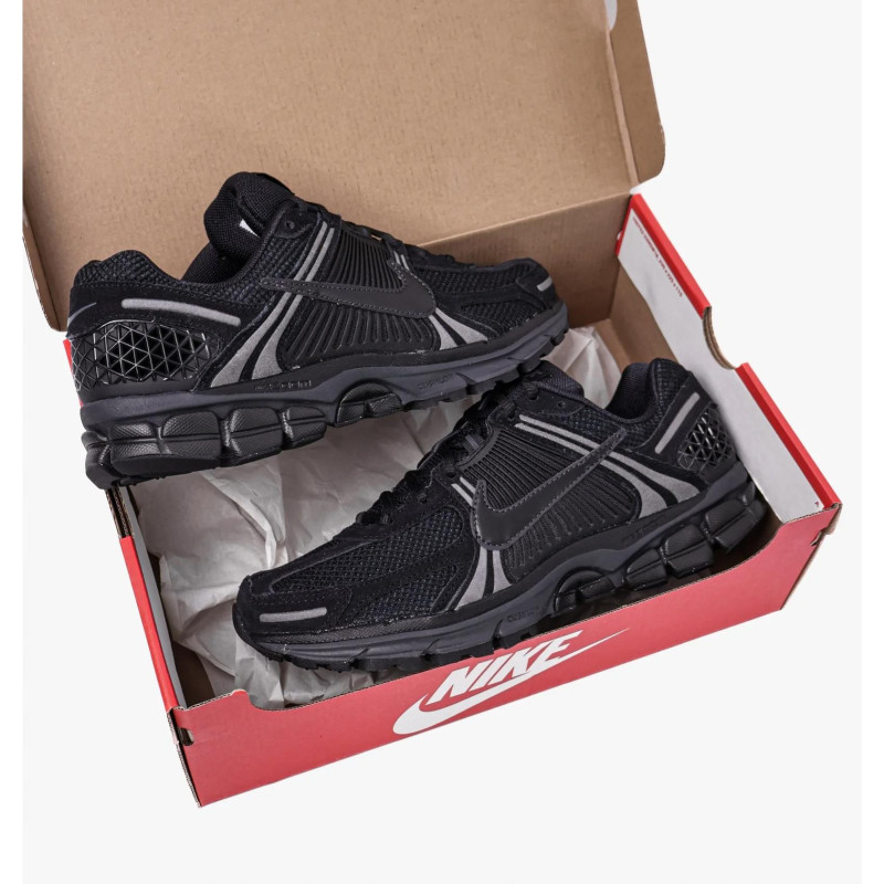 Кросівки чоловічі Nike Zoom Vomero 5 (HF1553-001)