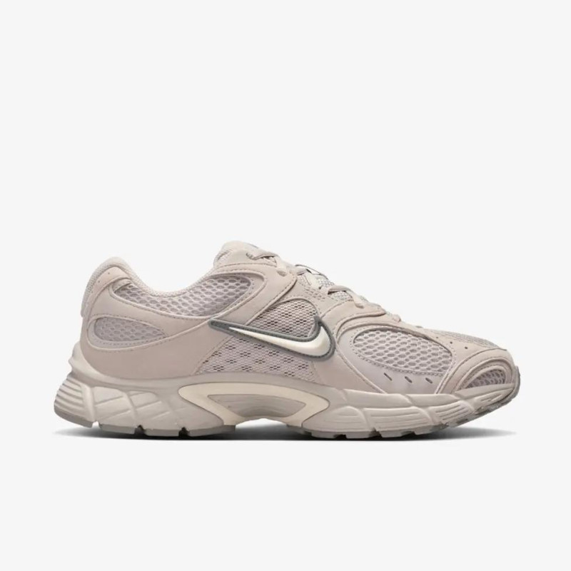 Кросівки жіночі Nike W V5 Rnr (II6294-201)