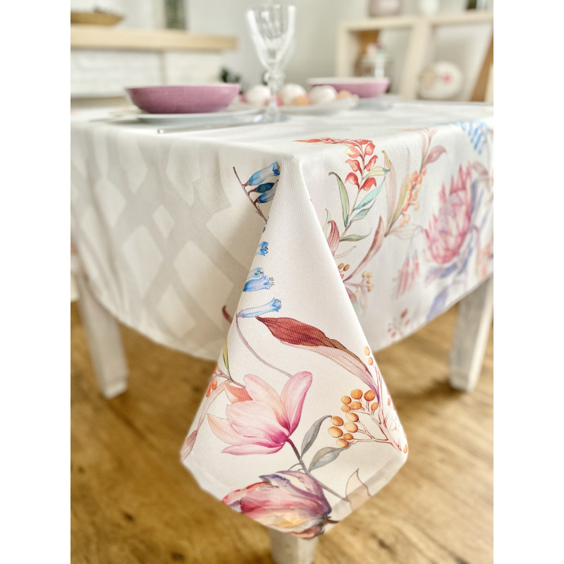Скатертина з водовідштовхуючим покриттям MANTEL FEME