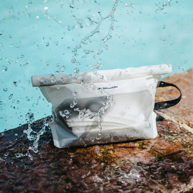 Водонепроникна косметичка Naturehike CNK2450XB021 Far Mountain, біла