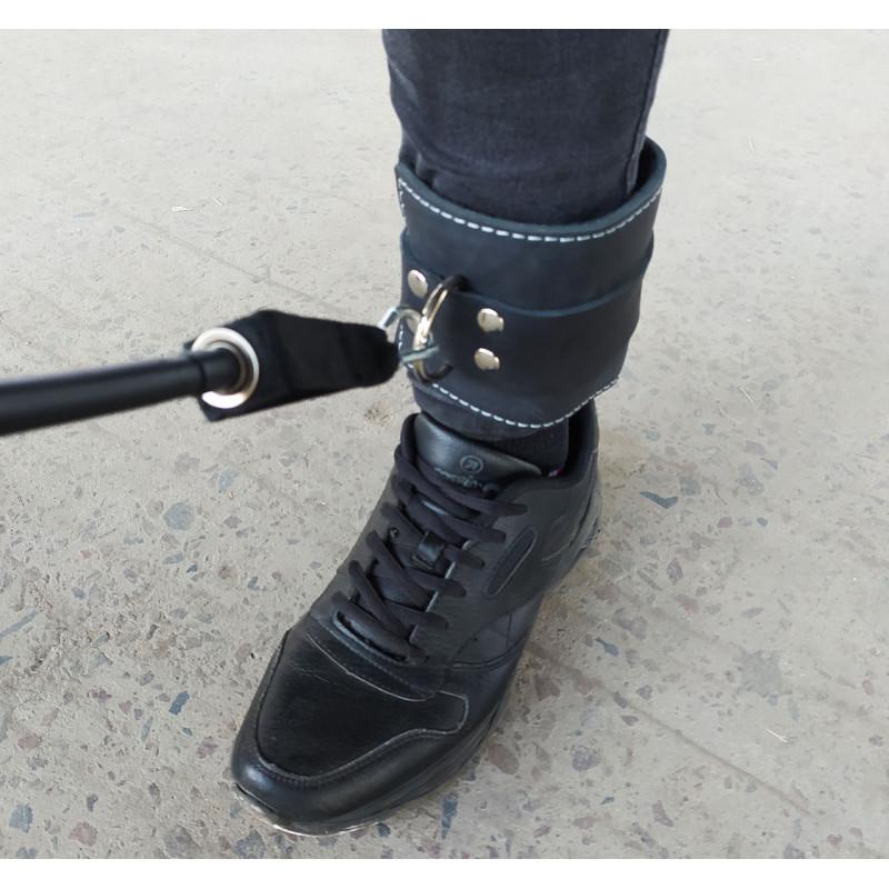 Манжета EasyFit F10 для тяги на тренажерах, Натуральна шкіра, Регульований обхват 16-31 см, Ширина 9 см, Чорний