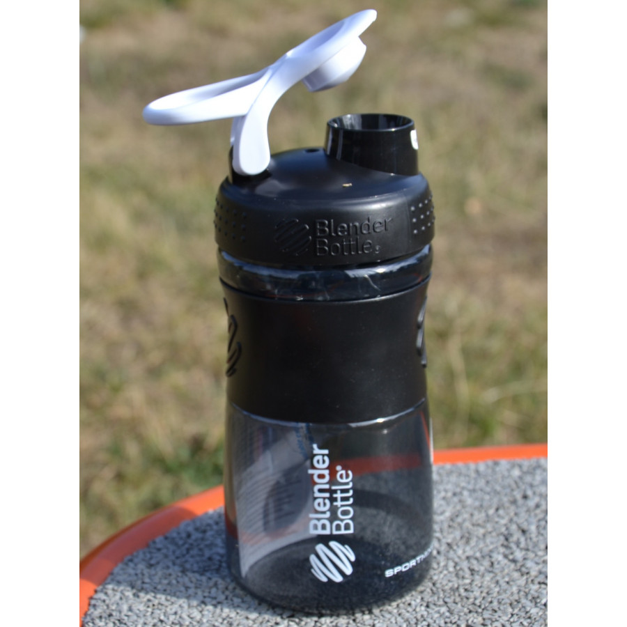 Шейкер спортивний (пляшка) BlenderBottle SportMixer Flip 20oz/590ml Black/White
