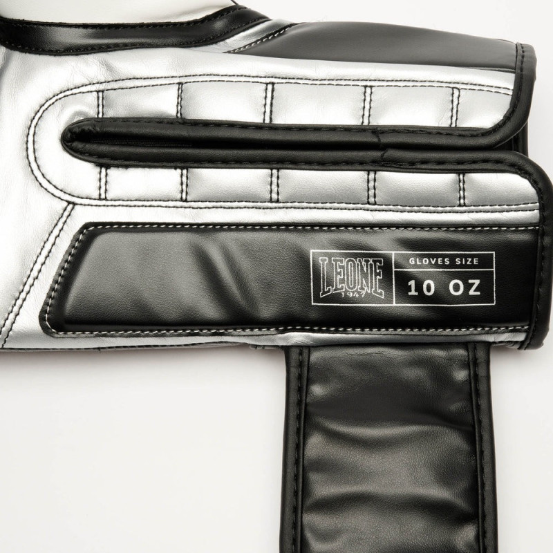 Боксерські рукавиці Leone GN208 ICONIC Black 14 унцій (бинти 4 м. в комплекті)