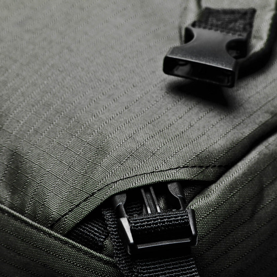 Спортивна сумка Leone AC908 Black (70л.)