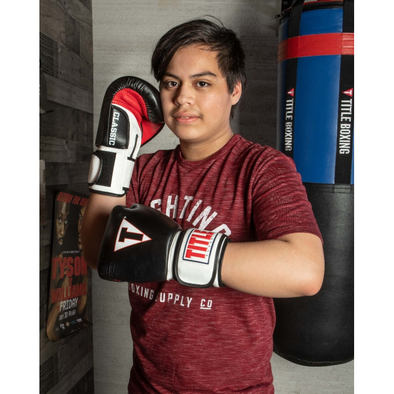 Боксерські рукавиці TITLE Classic Leather 2.0 Black/White/Red M 12 oz