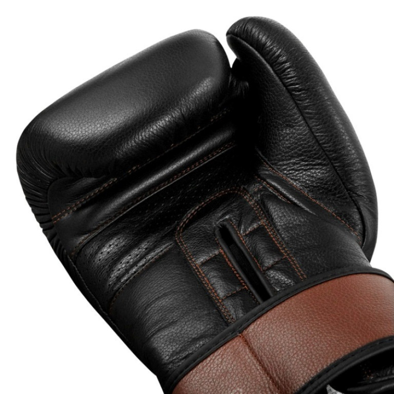 Боксерські рукавиці TITLE Boxing Honorary Black M 12 oz (бинти 4м. в комплекті)
