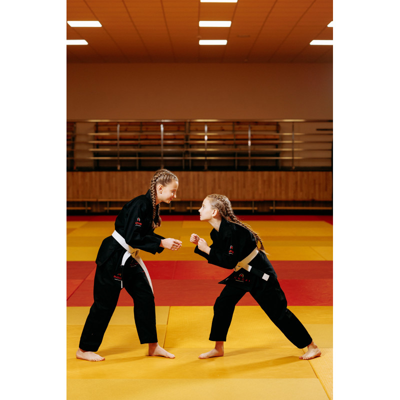 Чорне дитяче кімоно для дівчаток, джиу-джитсу, TM BUDOGI, зріст 150 см, щільність 350 гр/м.кв.