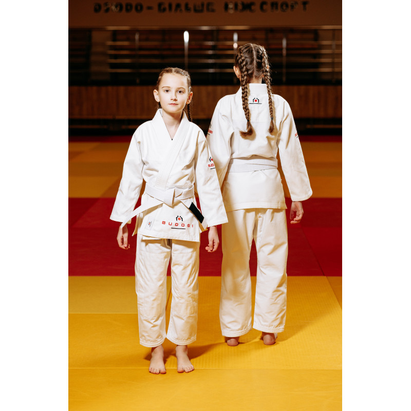 Белое детское кимоно для девочек, джиу-джитсу, TM BUDOGI, рост 140 см, плотность 350 гр/м.кв.