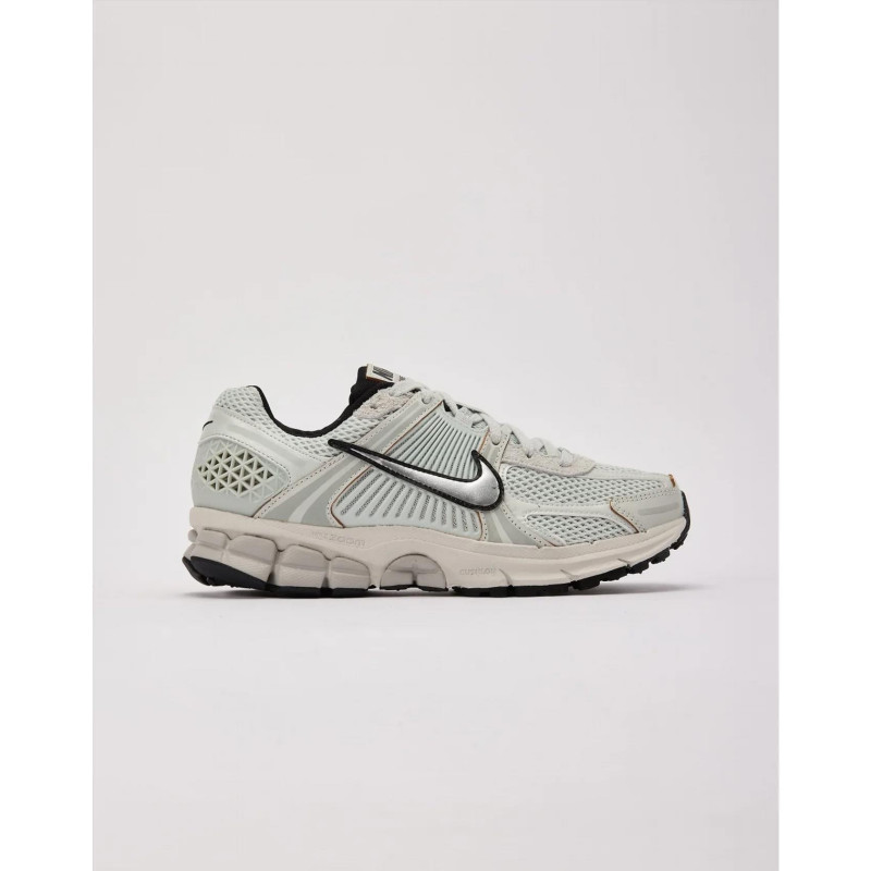 Кросівки жіночі Nike Zoom Vomero 5 (FN6742-001)