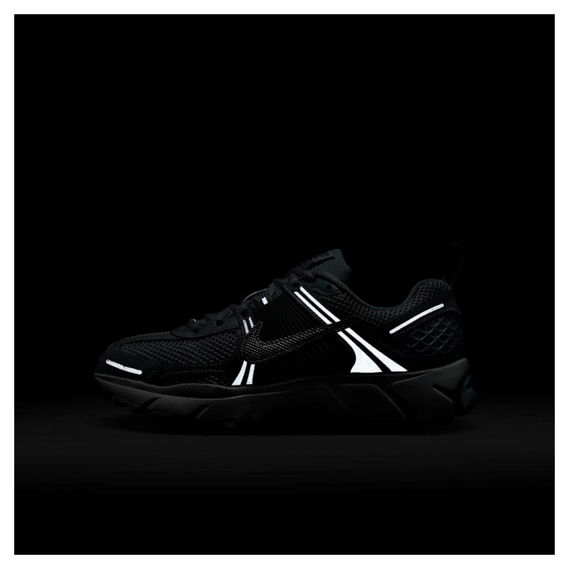 Кросівки жіночі Nike Zoom Vomero 5 Gs (HQ3255-043)