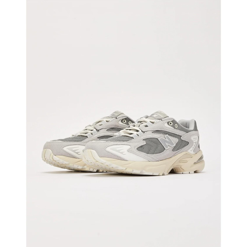 Кросівки чоловічі New Balance Grey Running Shoes Sneakers (ML725AA)