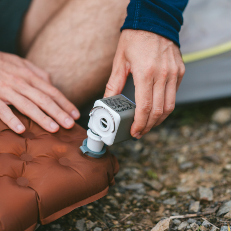 Багатофункціональний повітряний насос-ліхтар Naturehike CNK2550ZM012, зелений