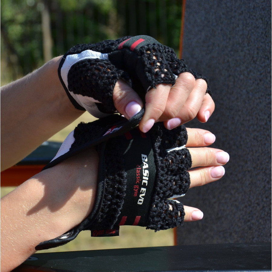 Рукавички для фітнесу Power System PS-2100 Basic EVO Black/Red Line M