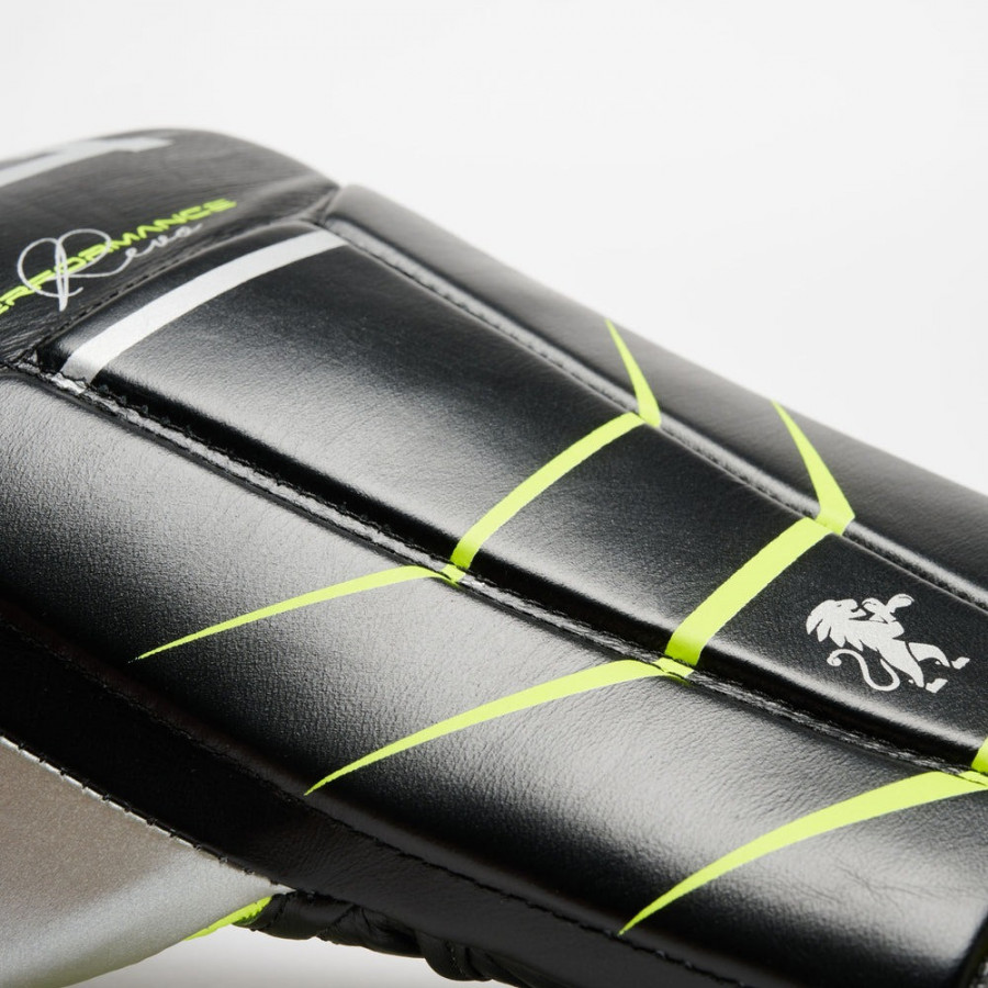 Боксерські рукавиці Leone GN110F REVO FLUO Black 14 унцій (бинти 4 м. в комплекті)