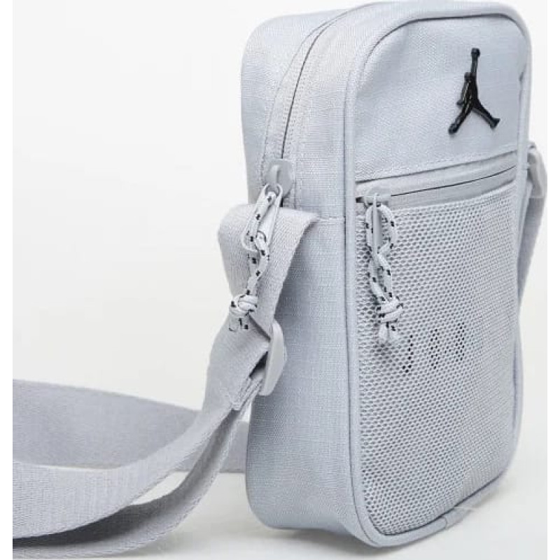 Сумка Nike Jam Blacktop Festtival Bag 1.7L