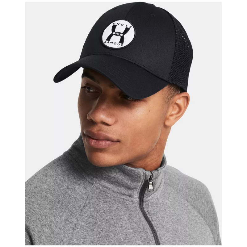 Кепка UA Blitzing Trucker