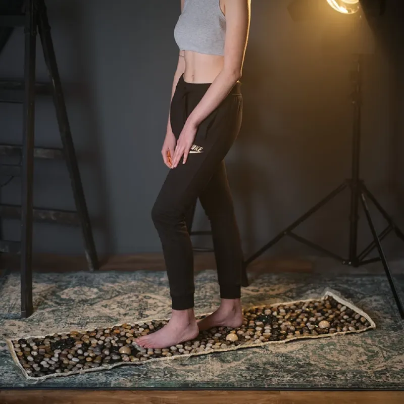 Килимок масажний для ніг з натуральними каменями inSPORTline Butwal, 148x40 см