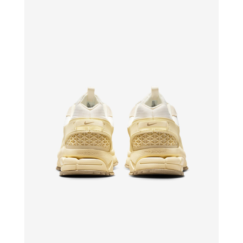 Кросівки унісекс Nike Zoom Vomero Roam (FV2295-101)
