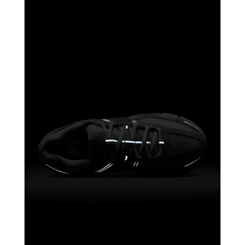 Кросівки унісекс Nike Zoom Vomero 5 (HQ0458-001)